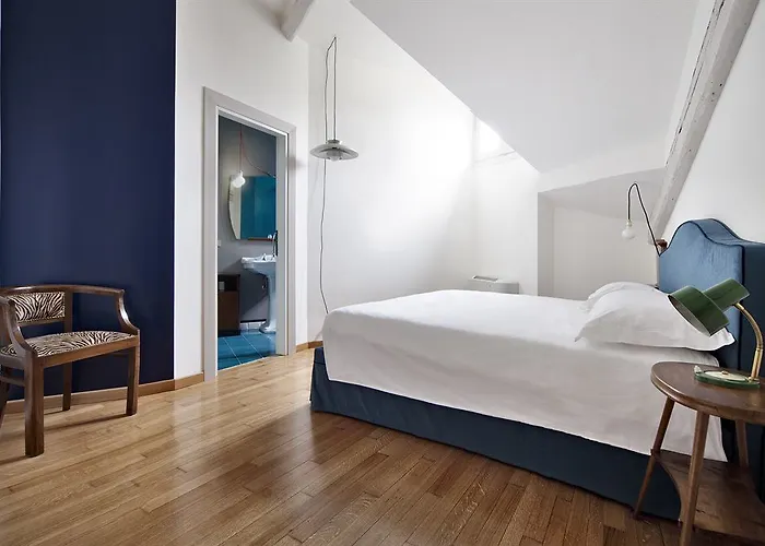 圣费尔莫布雷拉公寓 * 米兰