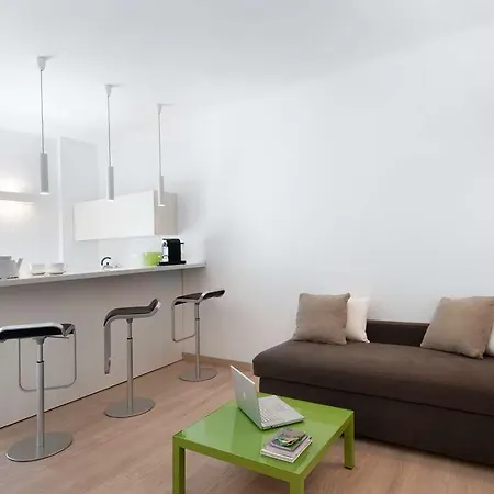 بريرا أبارتمنتس إن سان فيرمو * ميلان